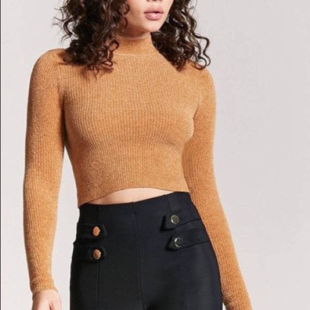 BNWOT Forever 21 Crop top, rose gold color